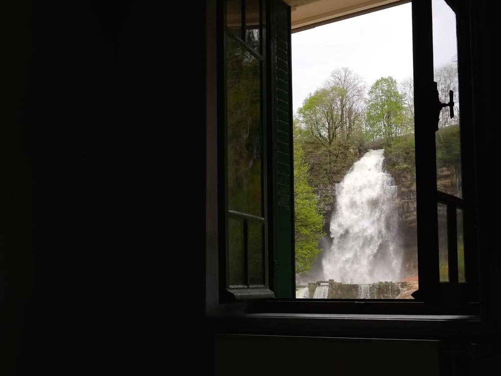 Au Moulin Des Fees - Maison D'Hotes Cascades Du Herisson Bonlieu Δωμάτιο φωτογραφία